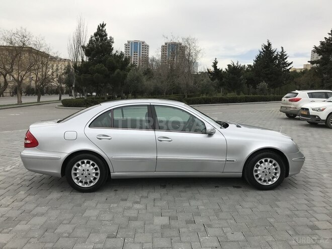 Mercedes E 220 2002, 220,500 km - 2.2 л - Bakı