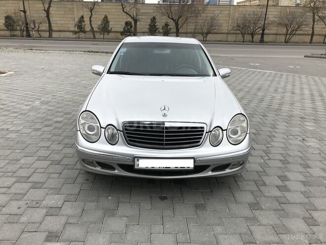 Mercedes E 220 2002, 220,500 km - 2.2 л - Bakı