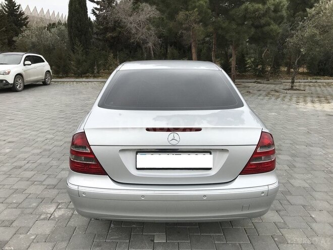Mercedes E 220 2002, 220,500 km - 2.2 л - Bakı