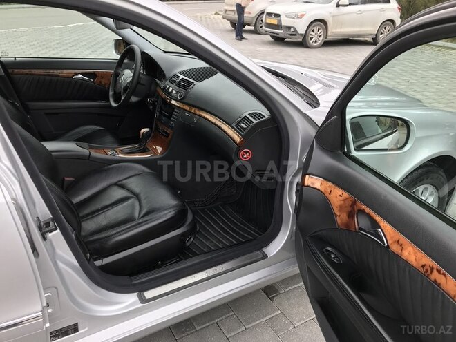 Mercedes E 220 2002, 220,500 km - 2.2 л - Bakı