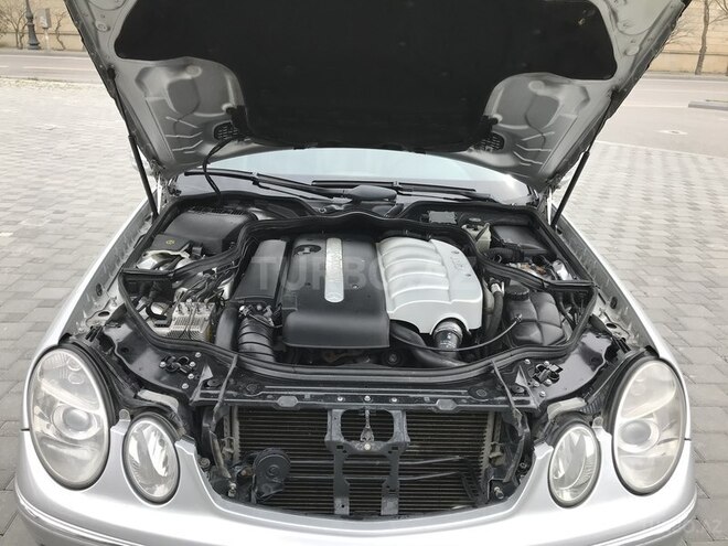 Mercedes E 220 2002, 220,500 km - 2.2 л - Bakı