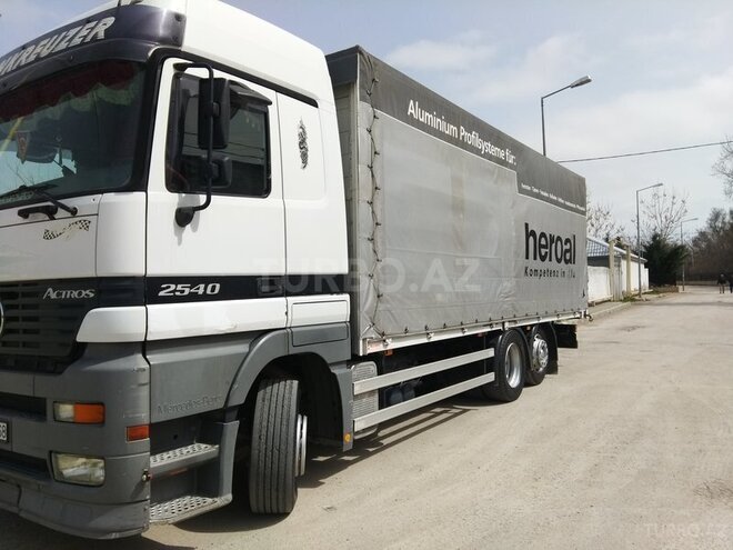 Mercedes  1998, 638,000 km - 11.0 l - Bakı