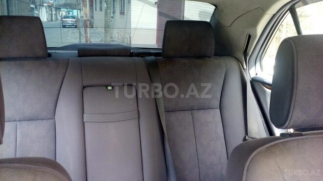 Mercedes E 220 2000, 310,000 km - 2.2 l - Bakı