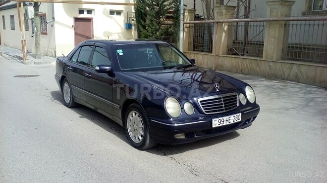 Mercedes E 220 2000, 310,000 km - 2.2 l - Bakı