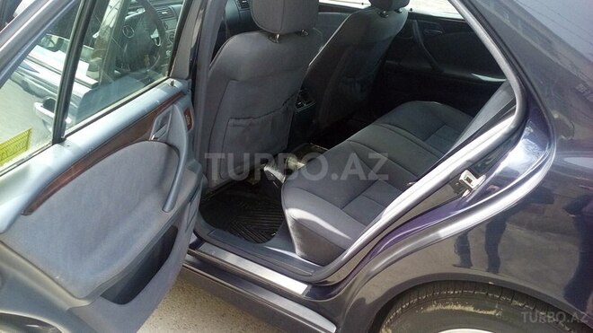 Mercedes E 220 2000, 310,000 km - 2.2 l - Bakı