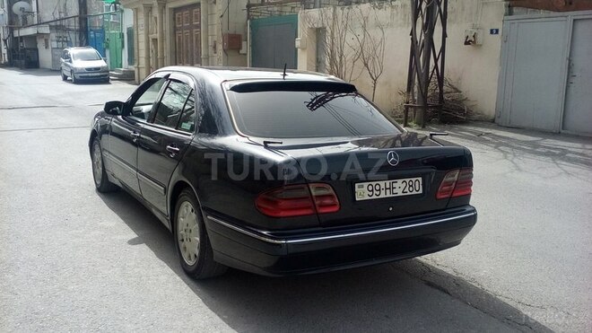 Mercedes E 220 2000, 310,000 km - 2.2 l - Bakı