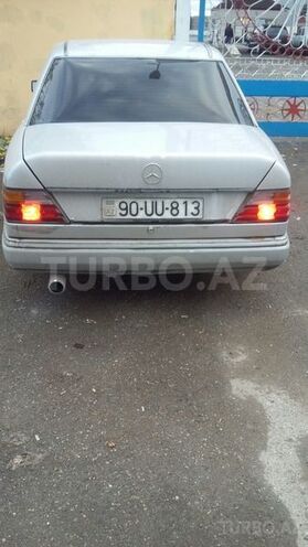Mercedes E 200 1991, 400,000 km - 2.0 л - Füzuli