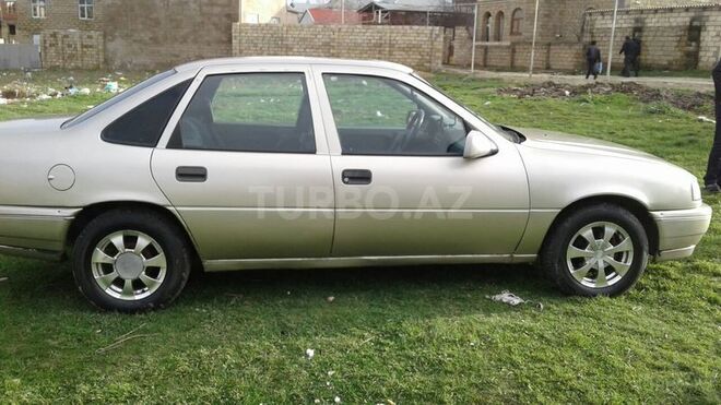 Opel Vectra 1989, 275,080 km - 1.8 l - Bakı