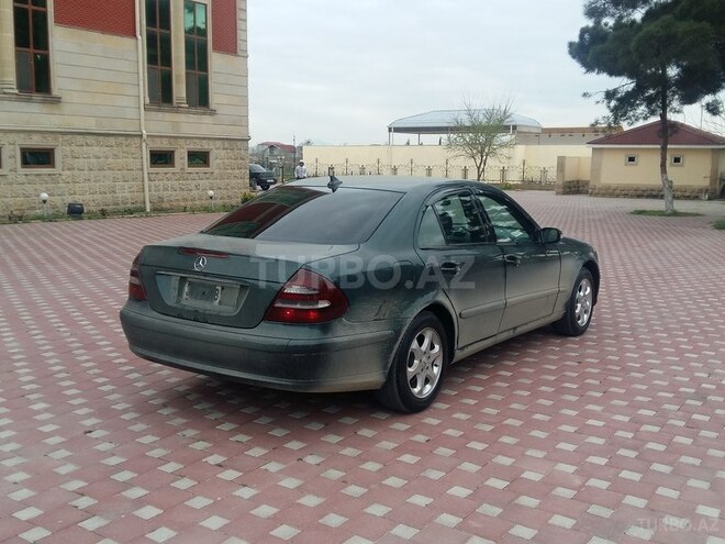 Mercedes E 220 2004, 228,764 km - 2.5 l - Şirvan