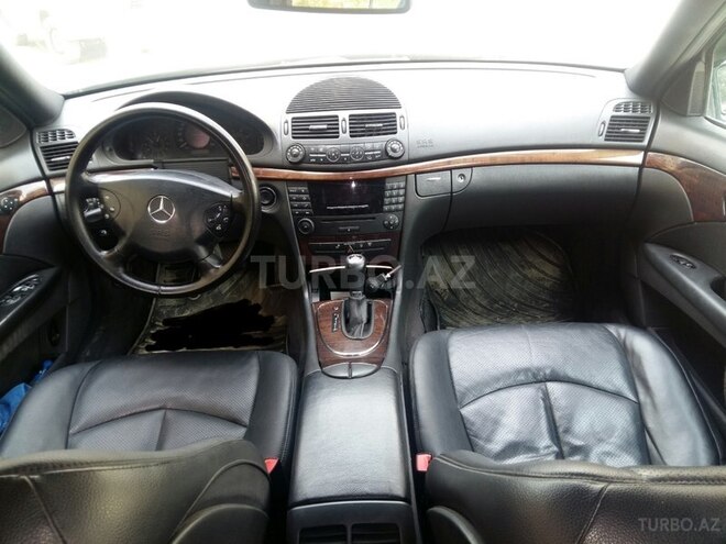 Mercedes E 220 2004, 228,764 km - 2.5 l - Şirvan