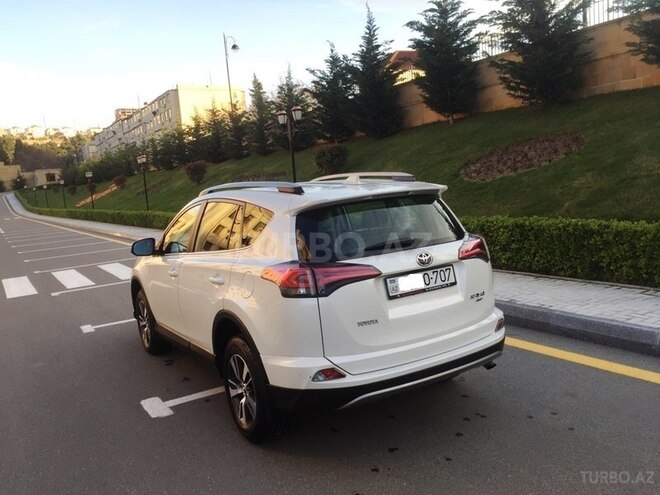 Toyota RAV4 2017, 6,000 km - 2.0 l - Bakı
