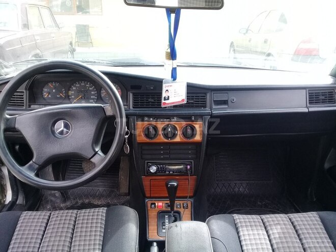 Mercedes 190 1992, 325,013 km - 2.0 л - Sumqayıt