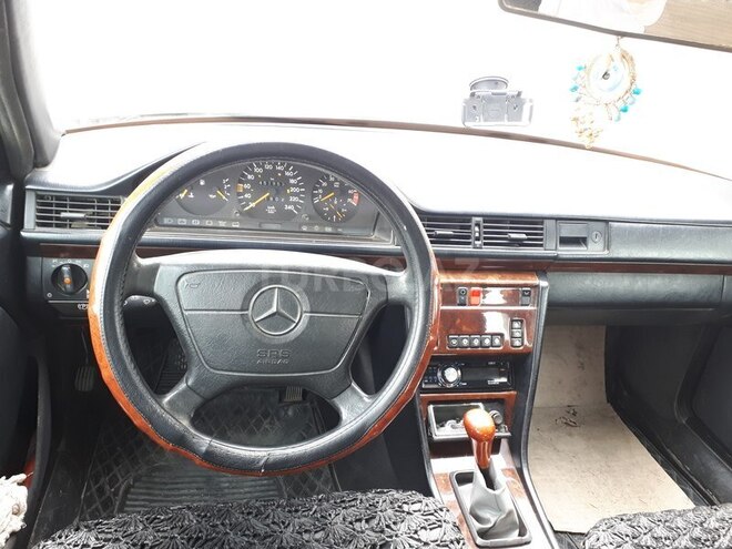 Mercedes E 200 1992, 450,000 km - 0.2 l - Bakı