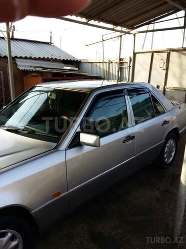 Mercedes E 200 1992, 450,000 km - 0.2 l - Bakı