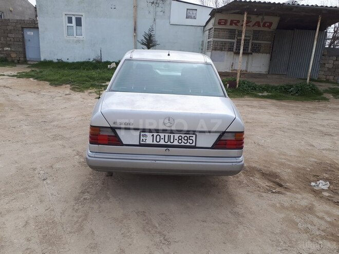 Mercedes E 200 1992, 450,000 km - 0.2 l - Bakı