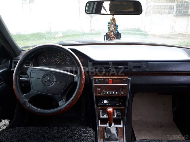 Mercedes E 200 1992, 450,000 km - 0.2 l - Bakı