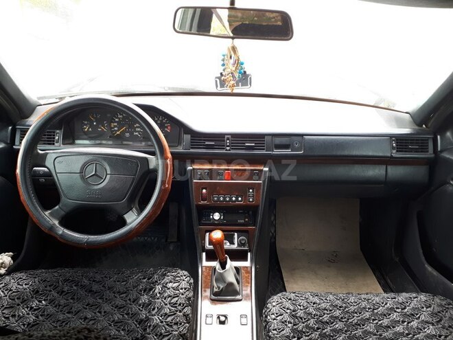 Mercedes E 200 1992, 450,000 km - 0.2 l - Bakı