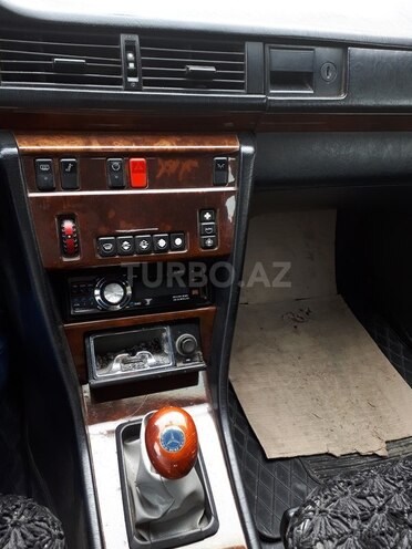 Mercedes E 200 1992, 450,000 km - 0.2 l - Bakı