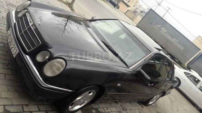 Mercedes E 230 1996, 320,000 km - 2.3 l - Bakı