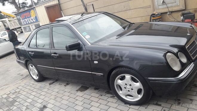 Mercedes E 230 1996, 320,000 km - 2.3 l - Bakı