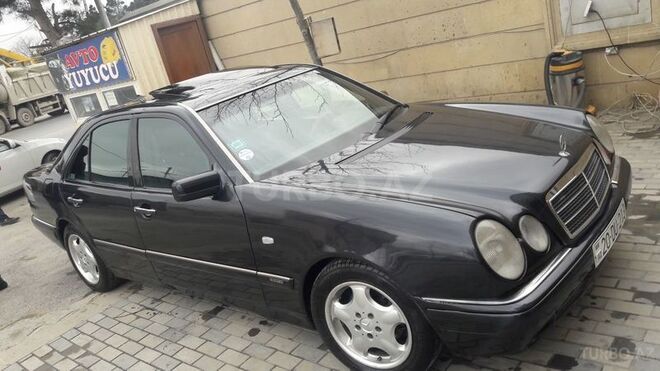 Mercedes E 230 1996, 320,000 km - 2.3 l - Bakı