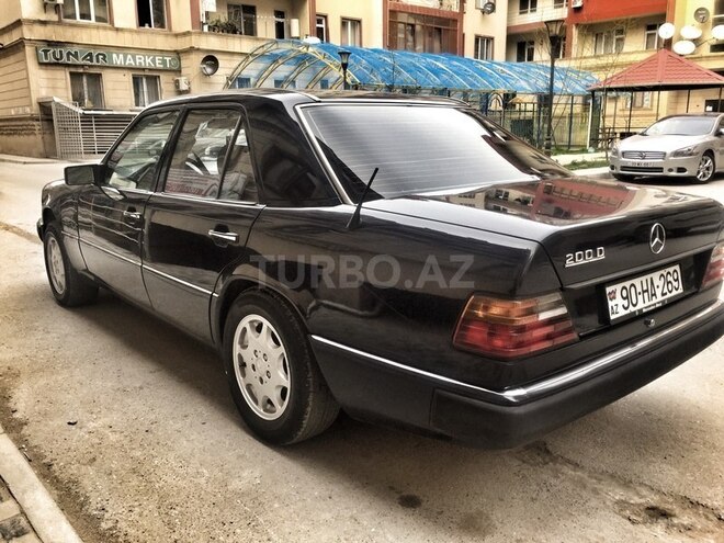 Mercedes E 200 1992, 321,120 km - 2.0 l - Bakı