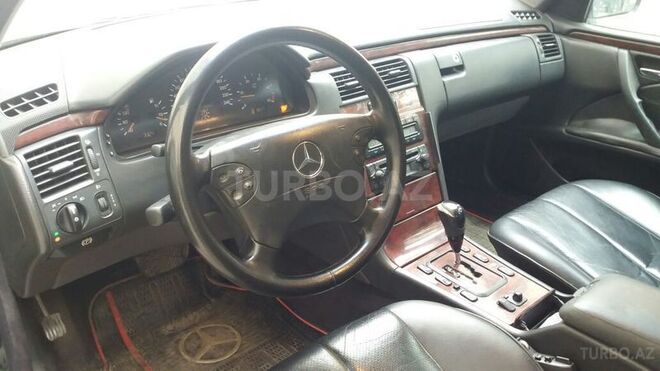 Mercedes C 220 2000, 285,000 km - 2.2 l - Bakı