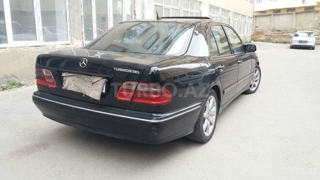 Mercedes C 220 2000, 285,000 km - 2.2 l - Bakı