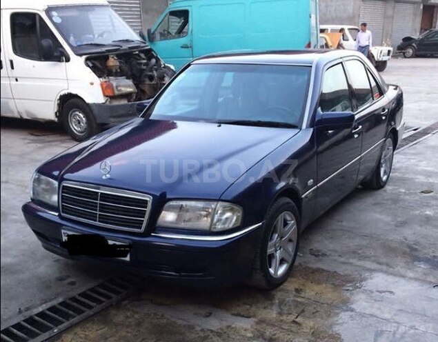 Mercedes C 200 1995, 380,000 km - 0.2 l - Yevlax
