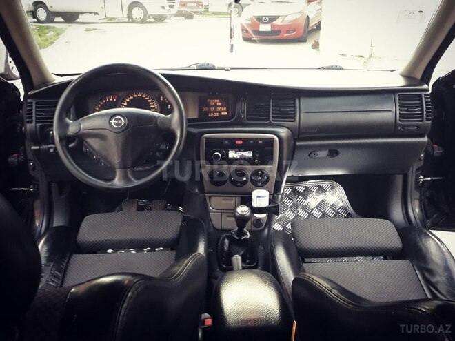 Opel Vectra 2001, 218,000 km - 1.6 л - Bakı