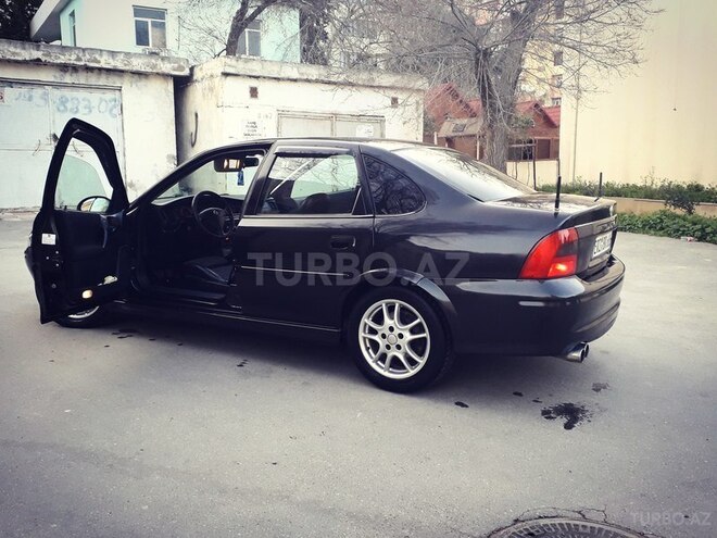 Opel Vectra 2001, 218,000 km - 1.6 л - Bakı