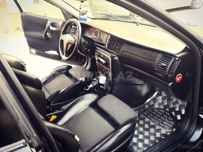 Opel Vectra 2001, 218,000 km - 1.6 л - Bakı