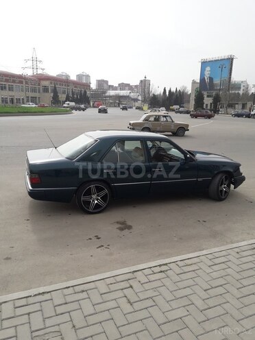 Mercedes E 300 1995, 247,000 km - 3.0 л - Gəncə