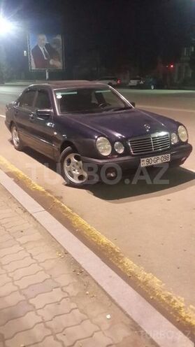 Mercedes E 200 1996, 150,000 km - 2.0 л - Göygöl