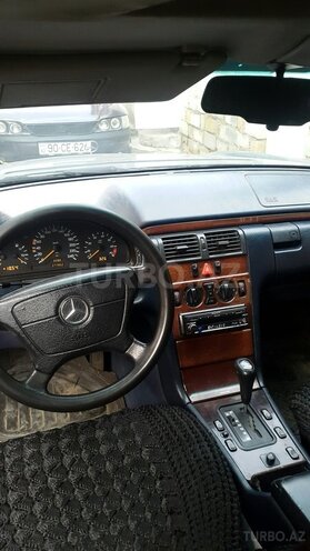 Mercedes E 200 1996, 150,000 km - 2.0 л - Göygöl