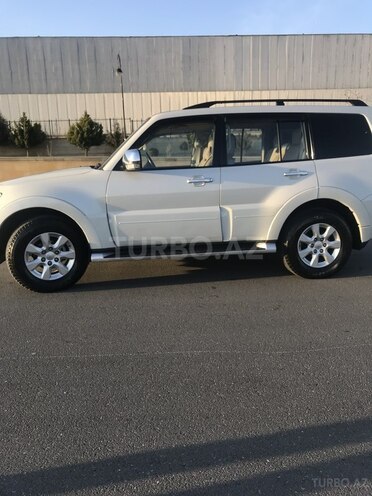 Mitsubishi Pajero 2008, 139,500 km - 3.0 л - Bakı