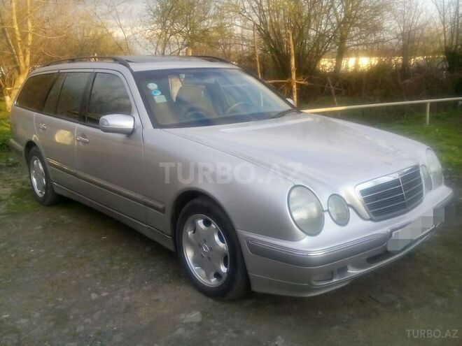 Mercedes E 220 2000, 373,000 km - 2.2 l - Qəbələ