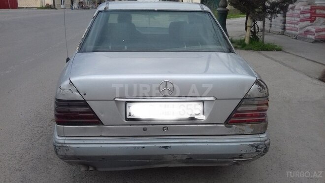 Mercedes E 250 1995, 412,536 km - 2.5 l - İmişli