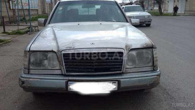 Mercedes E 250 1995, 412,536 km - 2.5 l - İmişli