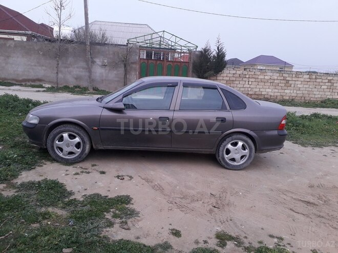 Opel Vectra 1998, 420,000 km - 1.6 l - Bakı