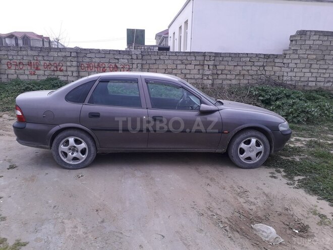 Opel Vectra 1998, 420,000 km - 1.6 l - Bakı