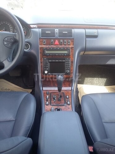 Mercedes E 240 2000, 288,000 km - 2.6 l - Bakı