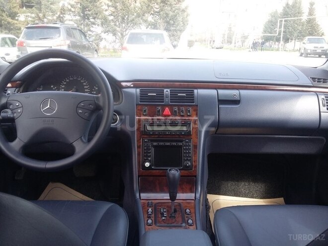 Mercedes E 240 2000, 288,000 km - 2.6 l - Bakı