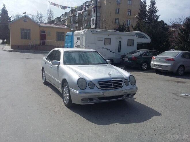 Mercedes E 240 2000, 288,000 km - 2.6 l - Bakı