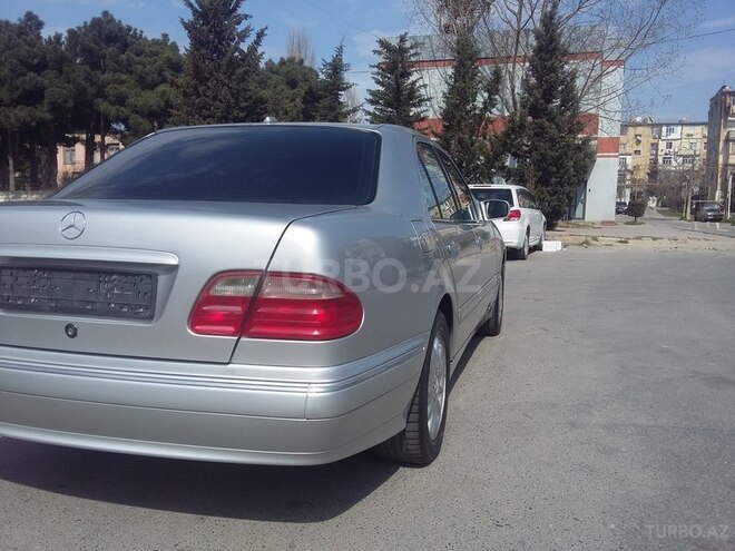 Mercedes E 240 2000, 288,000 km - 2.6 l - Bakı