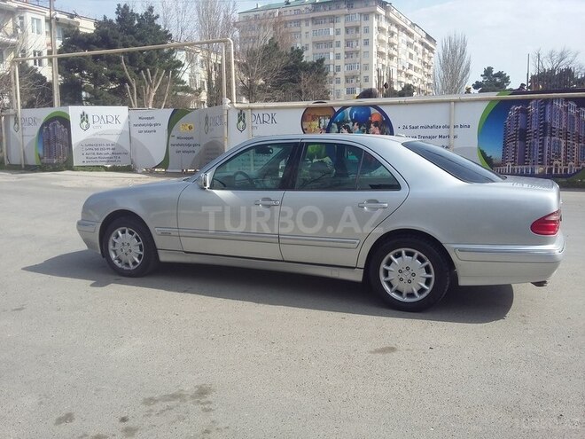 Mercedes E 240 2000, 288,000 km - 2.6 l - Bakı