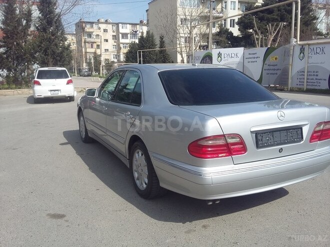 Mercedes E 240 2000, 288,000 km - 2.6 l - Bakı