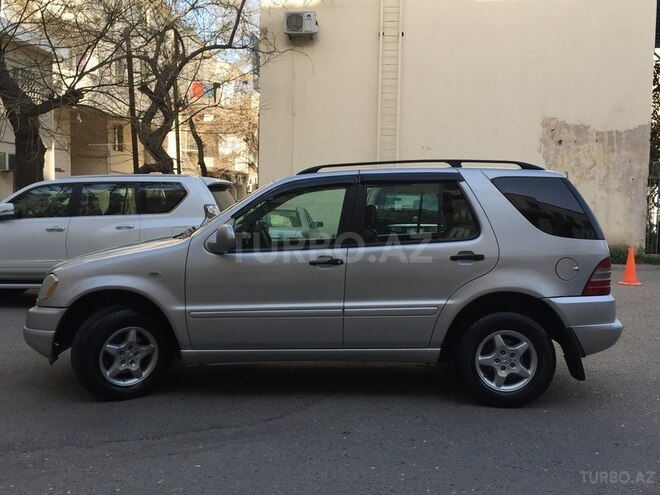 Mercedes ML 320 1998, 124,400 km - 3.2 l - Bakı