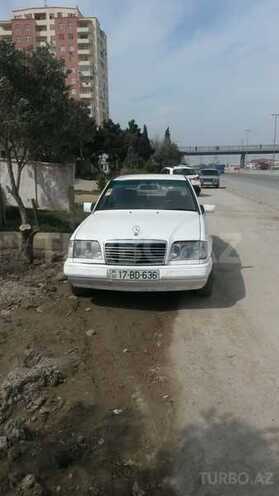 Mercedes  1985, 350,000 km - 2.0 л - Bakı