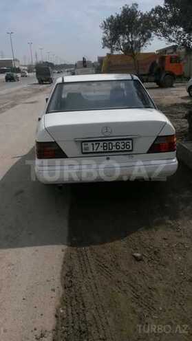 Mercedes  1985, 350,000 km - 2.0 л - Bakı